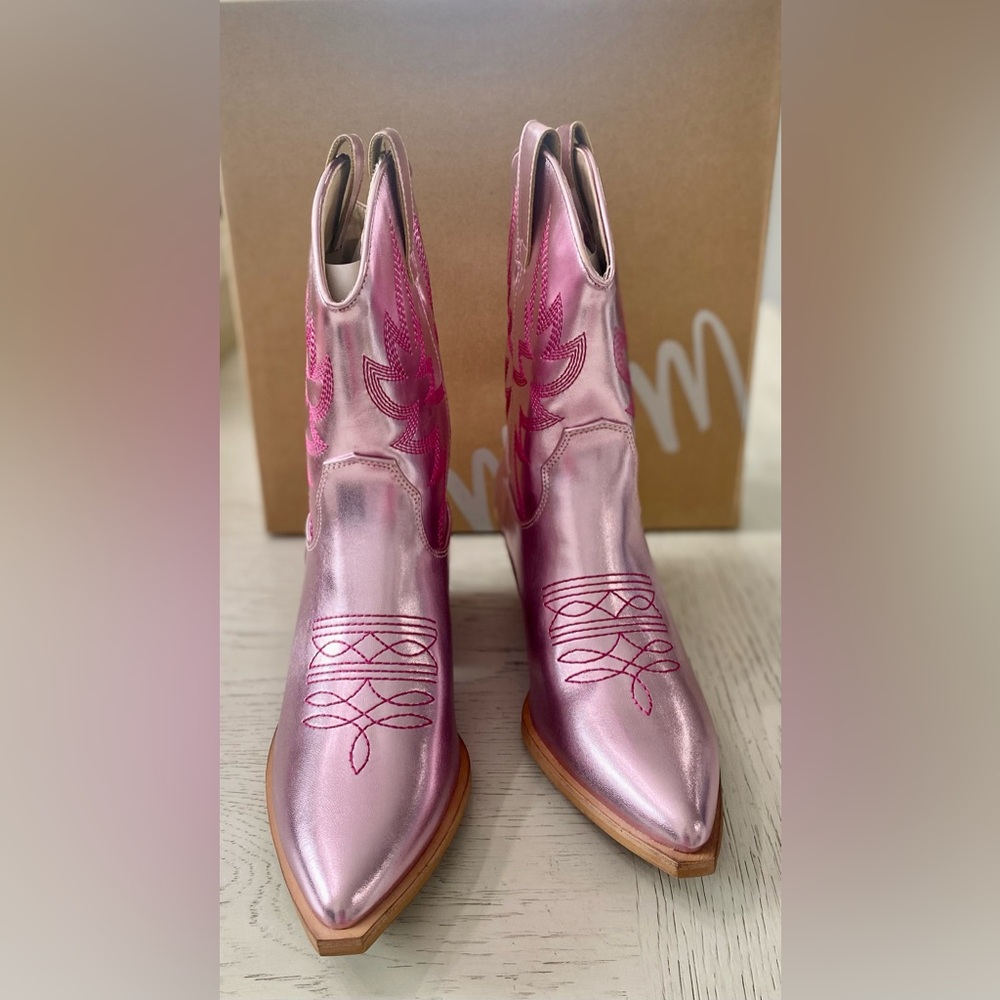 Miim Metallic Pink Western-Style Rodeo Pointed Toe Ankle Boots 7.5, 8.5